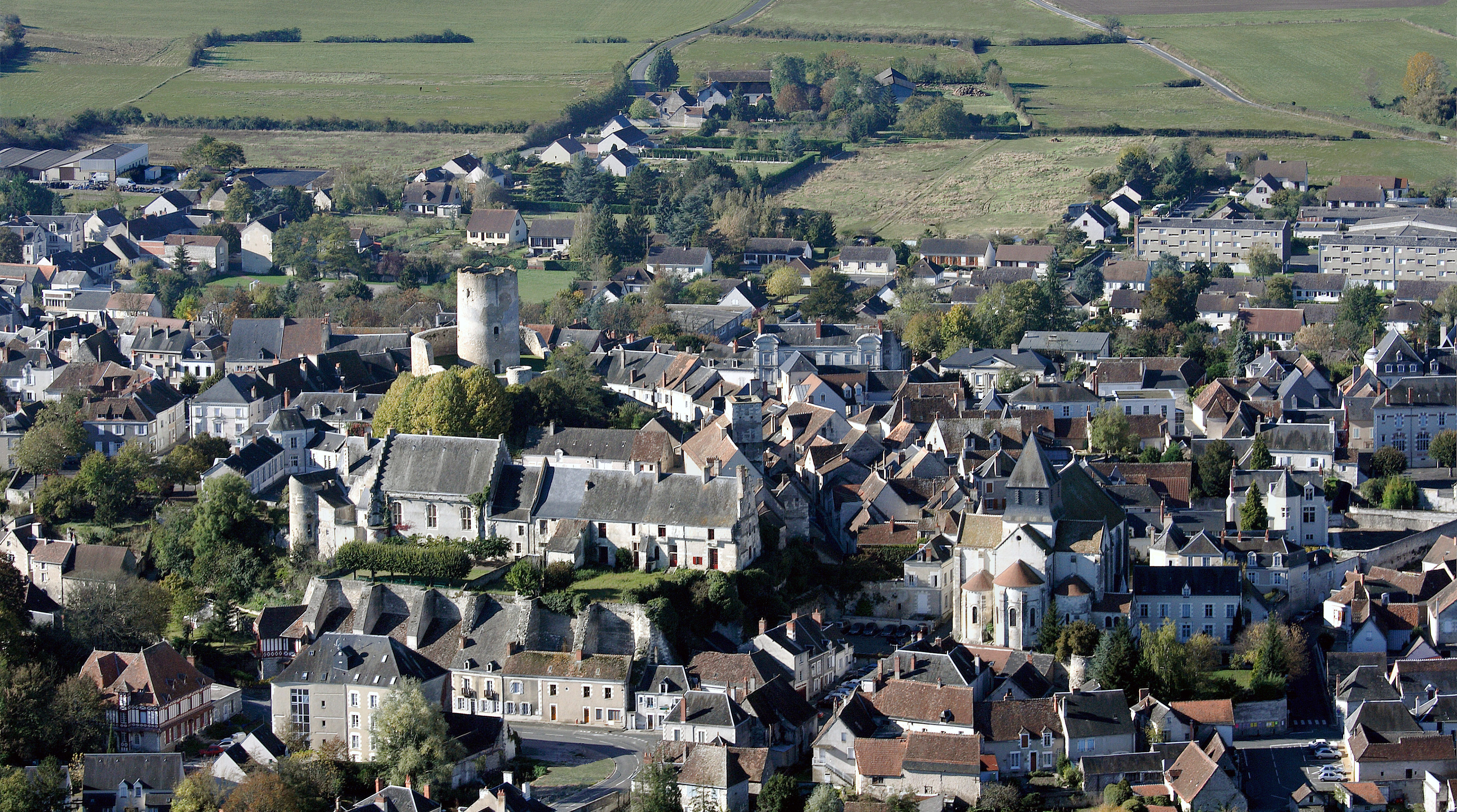 Vue du village de Châtillon-sur-Indre