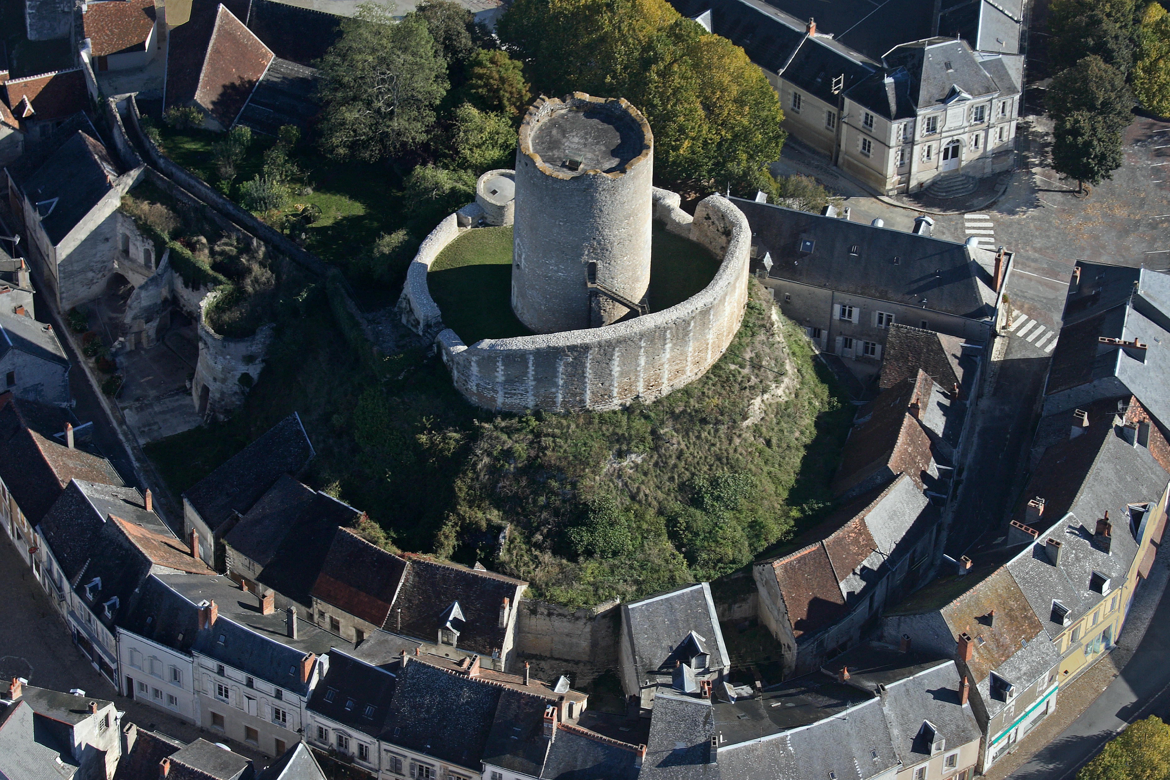 Vue du donjon du 12ème siècle de Châtillon-sur-Indre